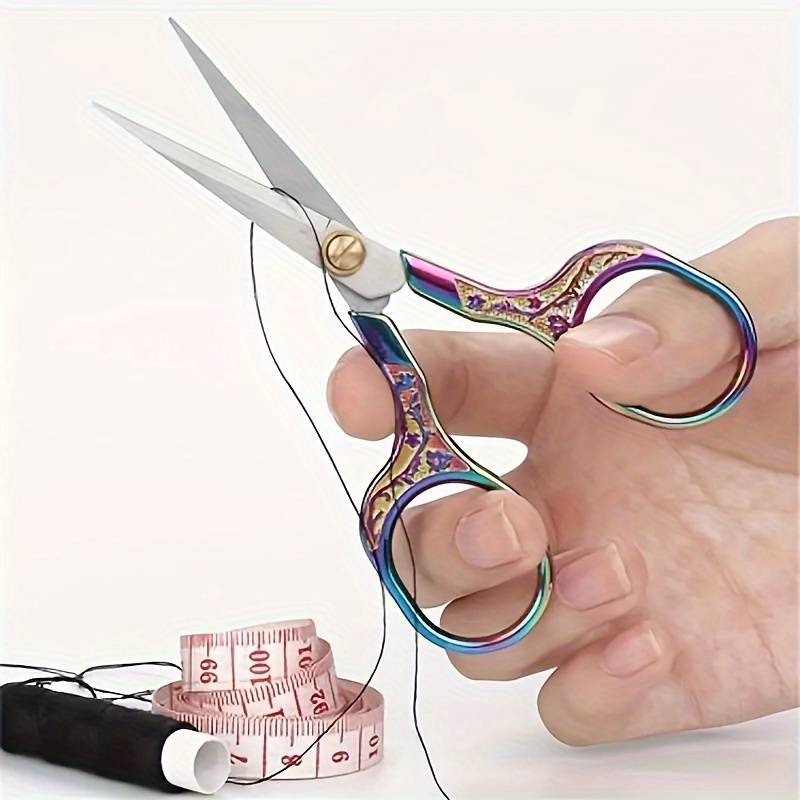 Vintage Style Plum Pattern Scissors