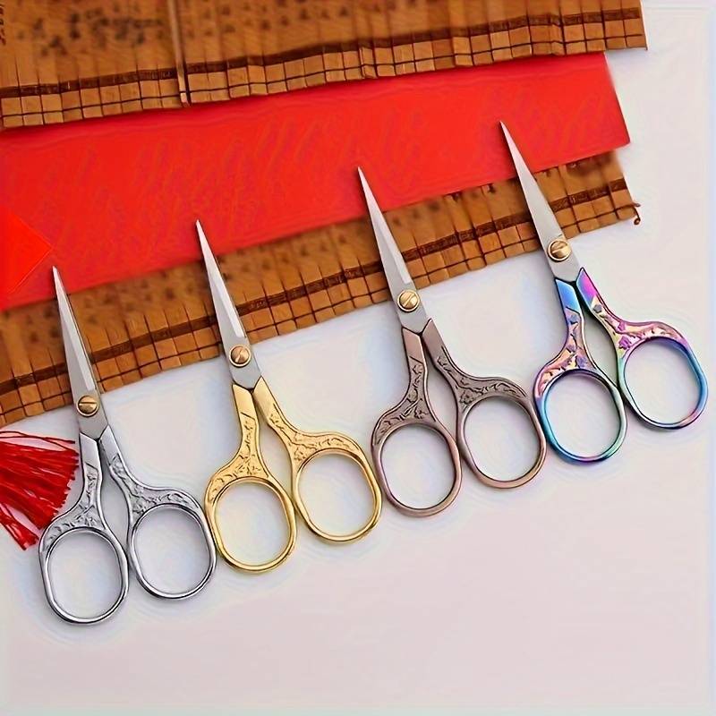 Vintage Style Plum Pattern Scissors