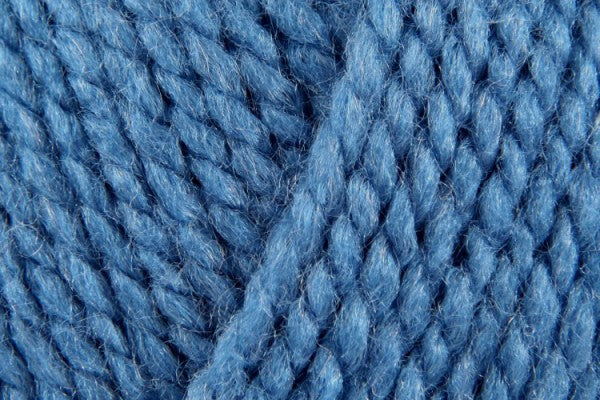 🧶 King Cole Big Value Chunky – Cosy Makes, Fast Results -100g